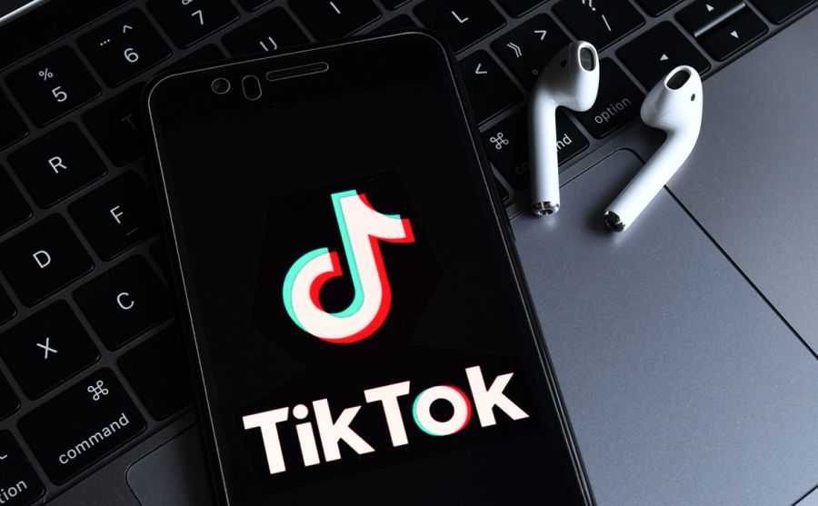 У Калуші чоловік став жертвою шахрайства через TikTok і втратив майже 400 тисяч гривень при купівлі авто з Польщі
