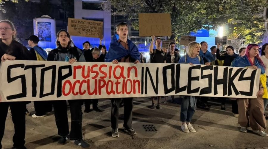 Великий протестний марш від берлінської ратуші до російського посольства через блокаду окупованих Олешок
