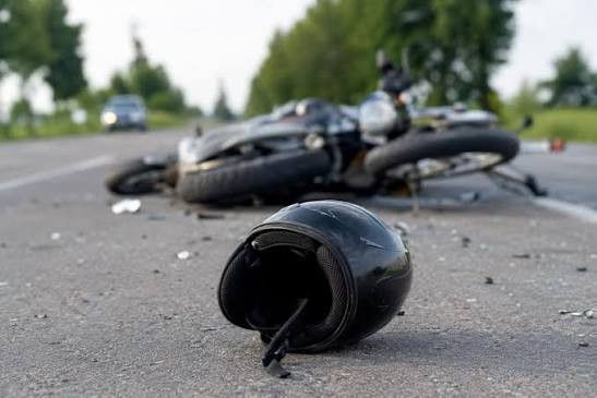 У Франківську підліток на мопеді зіткнувся з комбайном