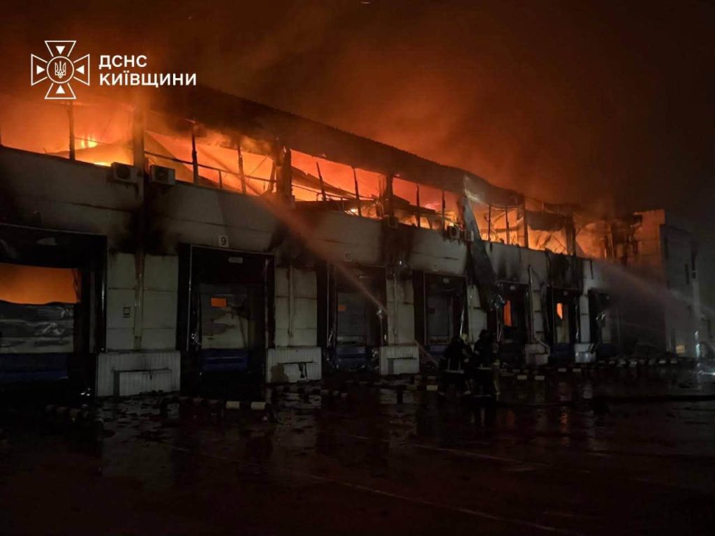 Ворог продовжує атакувати Київщину: поранені двоє людей