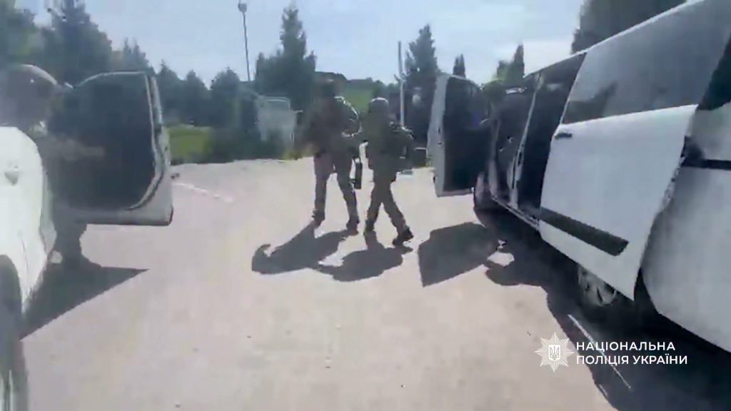 Шахрайські кол-центри: в Україні запровадять нову кримінальну відповідальність