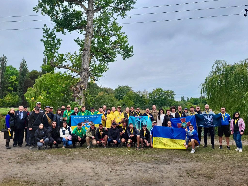 У Бурштині ветерани та захисники змагалися у каякінгу: визначено переможця
