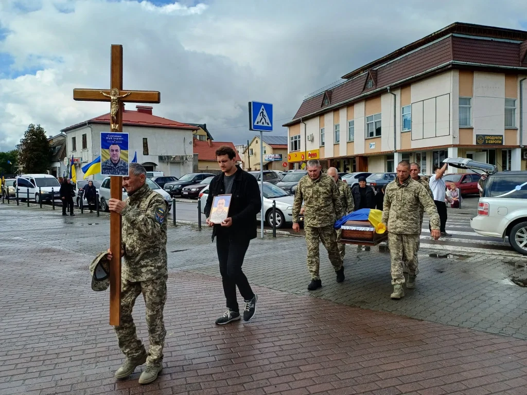 Галич проводить в останню путь загиблого Героя Юрія Семчишина