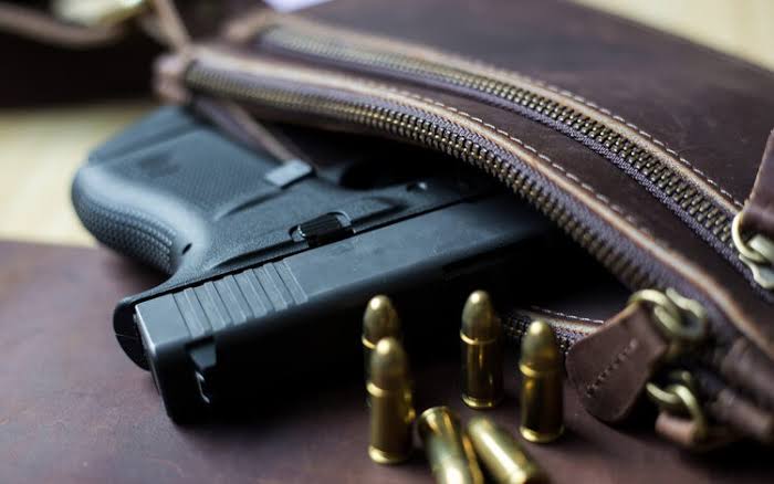 Більше 48 тисяч снарядів: обсяг задекларованої зброї прикарпатцями