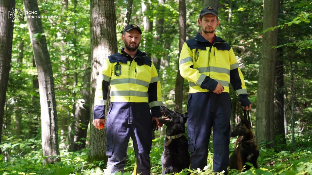 Делі та Єва – службові собаки кінологічного підрозділу Прикарпаття