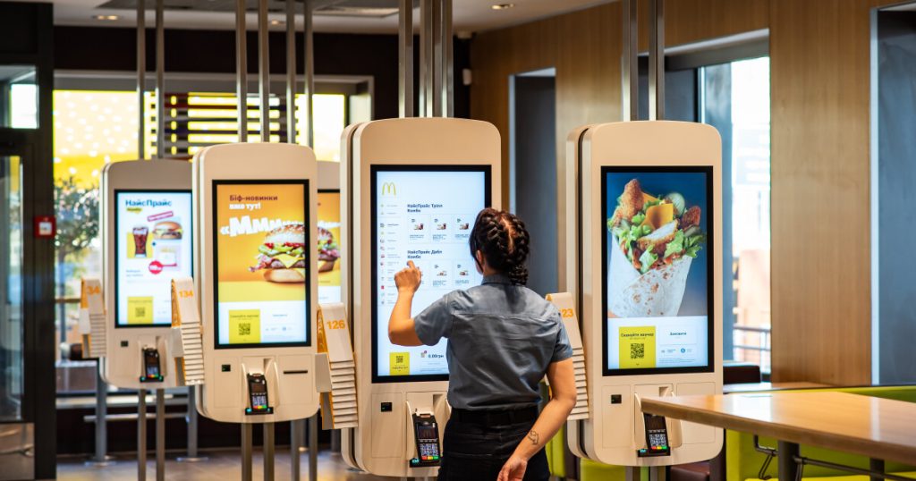 McDonald’s у Буковелі встановив ціни на 33% вищі, ніж в Івано-Франківську