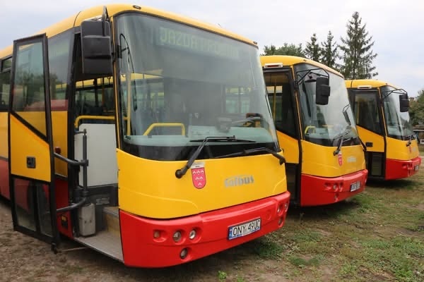 Коломія отримала від Польщі три автобуси для перевезення пасажирів