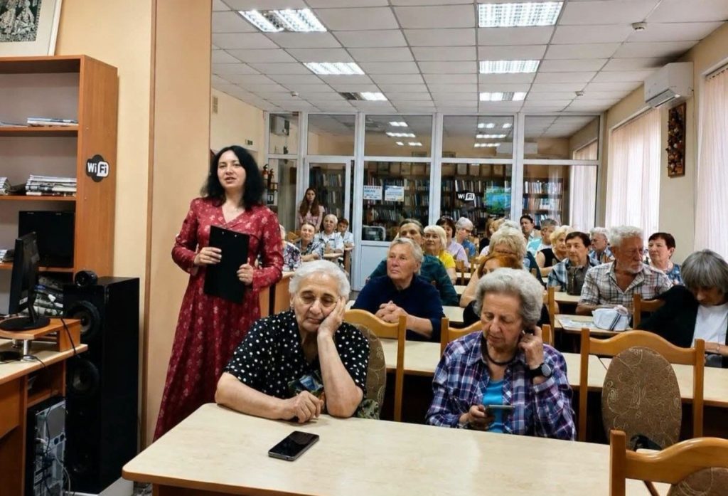Знову відкриваємо світ української літератури