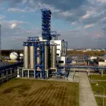 Працівники «Карпатнафтохіму» черговий раз залишилися без зарплати: у Калуші попереджають про ризик зупинки важливих цехів