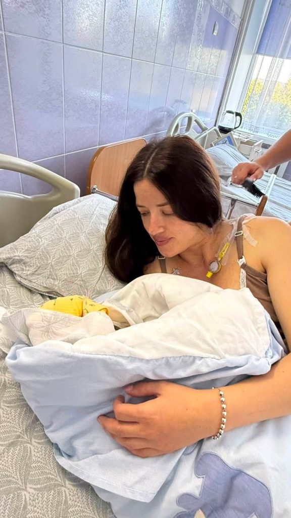З зали засідань — прямо до пологового: депутатка з Калуша стала матір’ю первістка 1 вересня