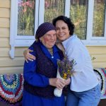 Колишня дружина Кличка Наталія Єгорова навідалась до 97-річної бабусі у Вишкові