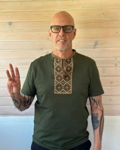 Американський кінорежисер залишив усе заради життя в українському провінційному місті Коломия