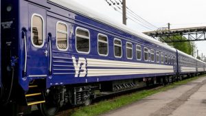 Укрзалізниця коригує ціни на місцеві потяги