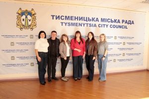Процеси декомунізації та деколонізації на Прикарпатті