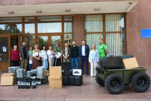 Щодня наші захисники тримають оборону, а ми їх підтримуємо – передали їм необхідне обладнання