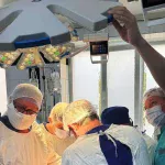 Лікарі ЦМКЛ допомогли хлопцю з перекрутом кишечника після безрезультатних обстежень за кордоном