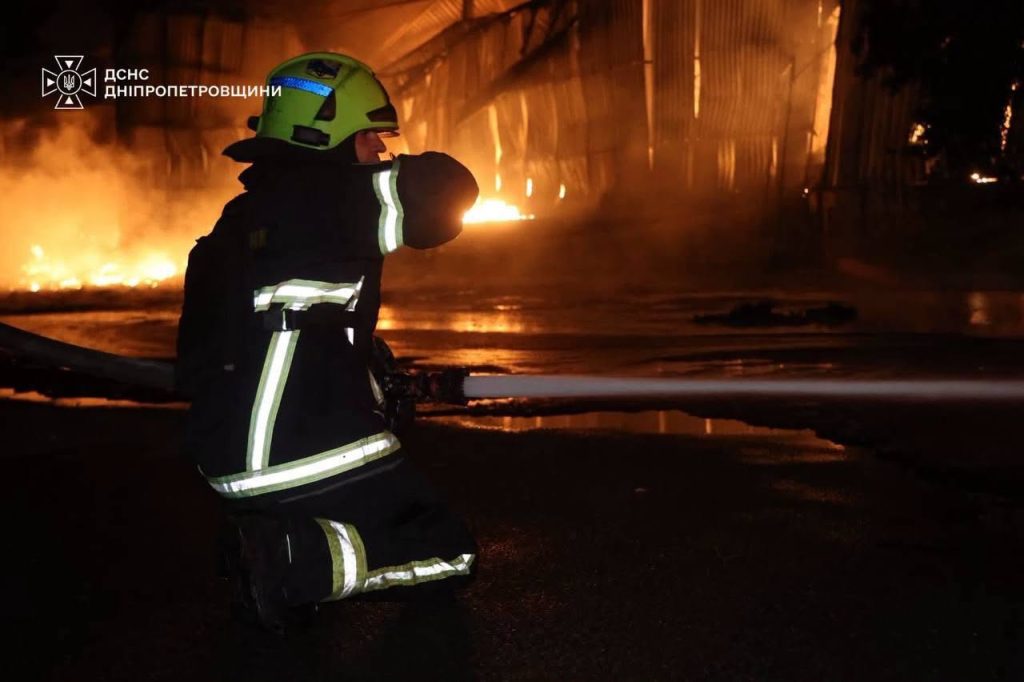Іван Вигівський: Понад півтисячі рятувальників і правоохоронців задіяні у роботі після нічних обстрілів