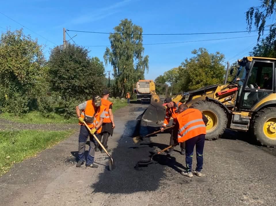 У Прикарпатті здійснюється ремонт дороги Р-84