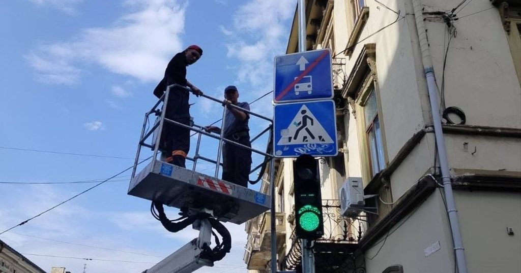 Через постанову Корецького працівники ЖКГ Івано-Франківська залишаються без зарплати