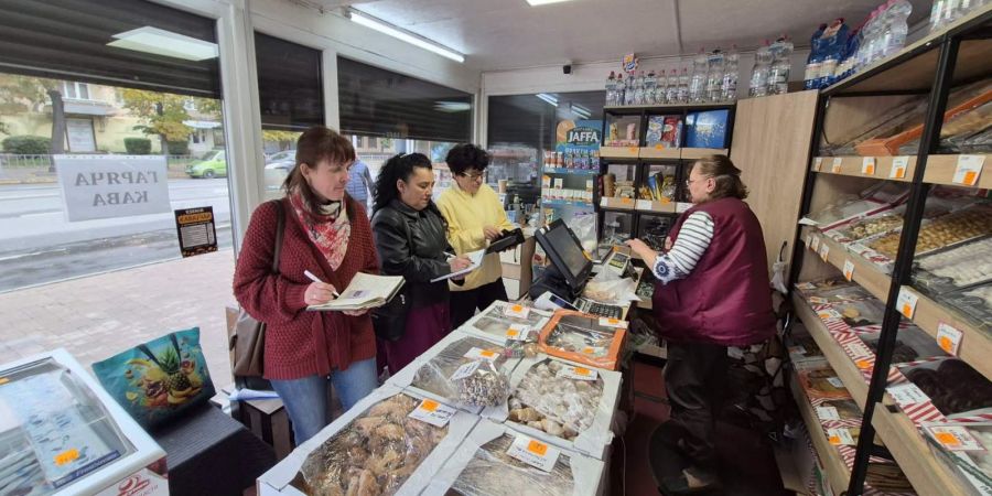 Перевірка в Івано-Франківську: у торгових точках виявили працівників без офіційного оформлення
