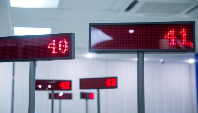У Франківську відкрили пересувний ЦНАП для постраждалих внаслідок обстрілів РФ