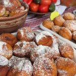 Благодійний ярмарок на підтримку ЗСУ продовжується біля Ратуші: святкуємо День громади разом