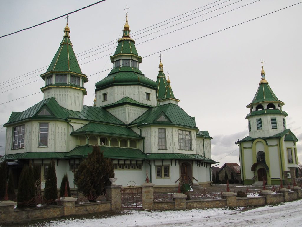 Сьогодні у селі Радча святкують престольне свято парафії Покрови Пресвятої Богородиці УГКЦ