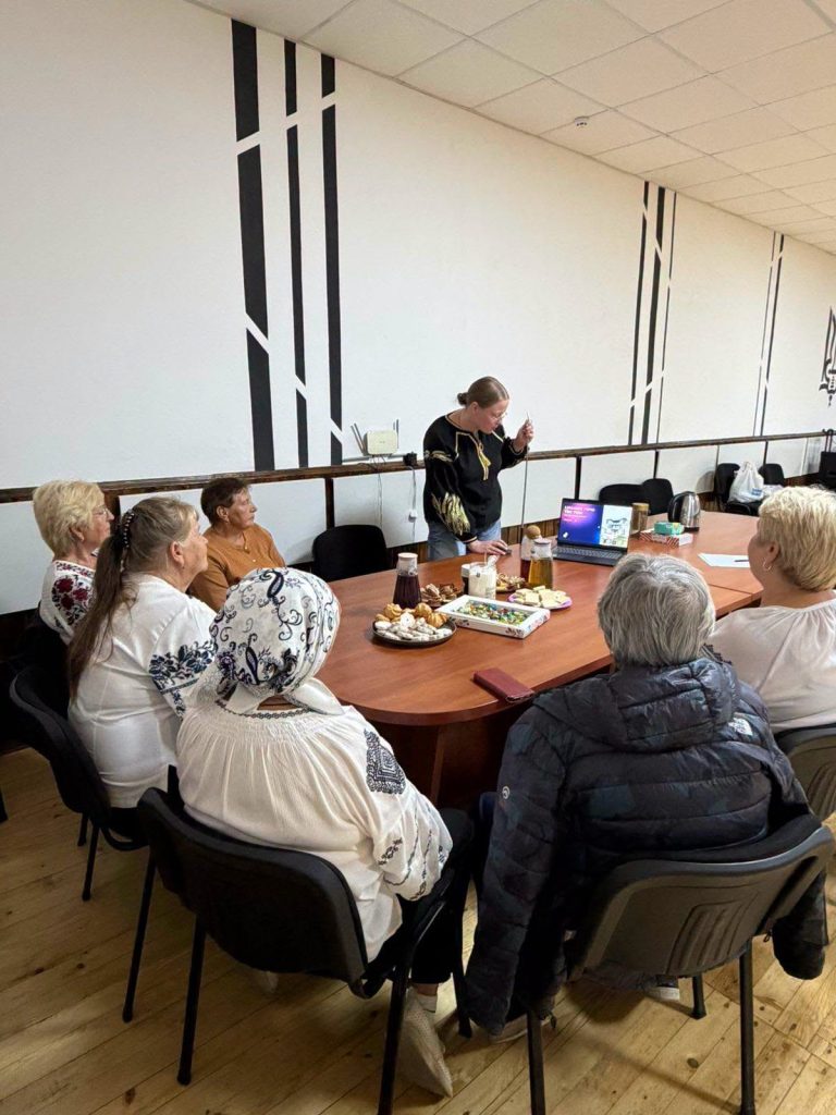 У Будинку культури села Березівка пройшов вечір, присвячений різним поколінням, під назвою «Свято мудрості та доброти»