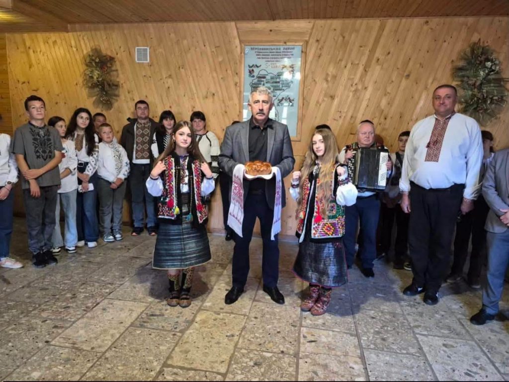 На Верховинщині пройшов XII Всеукраїнський фестиваль «Письменницька ватра біля Черемошем»