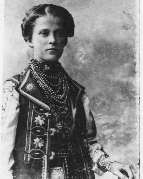 Іванна Омелянівна Блажкевич (1888–1977) – відомий діяч в історії України
