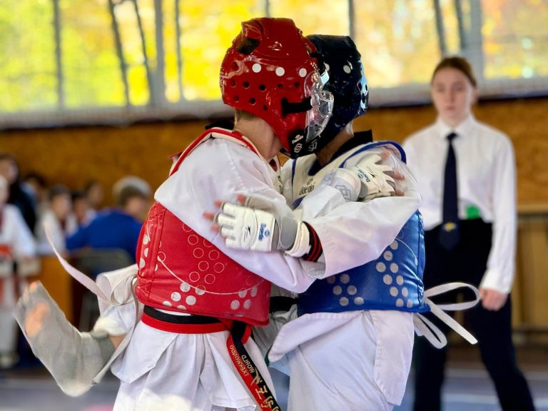 ПАМ’ЯТІ ВОЇНА І СПОРТСМЕНА ВОЛОДИМИРА КУШЛИКА: У КАЛУШІ ПРОХОДИТЬ ТУРНІР З ТХЕКВОНДО