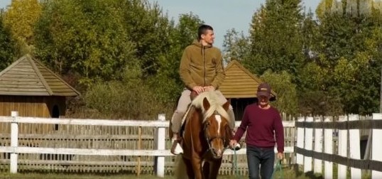 В Івано-Франківській області військових після полону та поранень лікують за допомогою іпотерапії