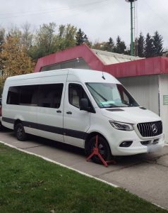 У Франції шукають чоловіка з Прикарпаття, який їхав за кордон на викраденому «Mercedes»