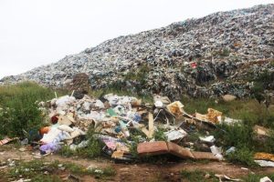 У Калуші дозволили утилізувати побутове сміття двох громад