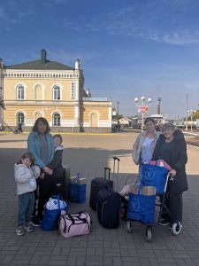 Прикарпаття і далі приймає людей, які через війну вимушені залишати свої домівки