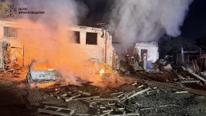 Рятувальники Прикарпаття успішно загасили пожежі, викликані ворожими обстрілами