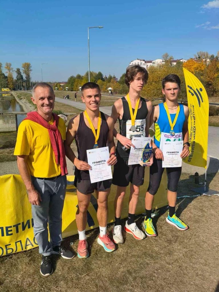 Юні атлети Калуської громади здобули успіхи на обласному чемпіонаті з кросу