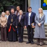 До Снятинської громади надійшли два нових спеціалізованих шкільних автобуси