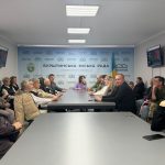 У громаді міста Бурштин сім’ям Героїв подарували «Віртуальну стелу пам’яті»