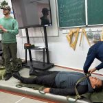 У Калуському ліцеї №4 організували заняття з тактичної медицини для викладачів
