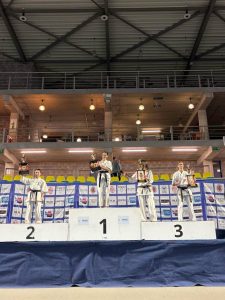 Студентка ІФНМУ Анастасія Симончук виборола дві медалі на чемпіонаті Європи з кіокушин