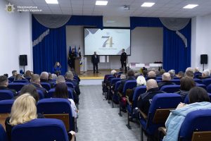 Начальник поліції Прикарпаття Роман Іващенко привітав працівників підрозділу охорони