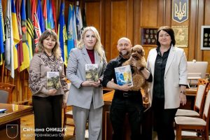 Зустрілася з військовим капеланом Андрієм Зелінським, автором книги «Як дерево»