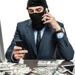П’ятеро жінок з Прикарпаття стали жертвами шахрайств під час покупок, оренди житла та спільнот у соцмережах